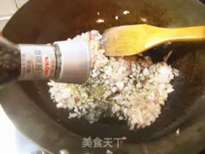 Make Black Pepper Beef Italian Sauce Noodles step 2