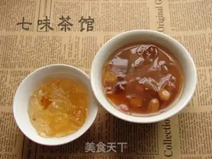 Make Peach glue silver ear soup step 1