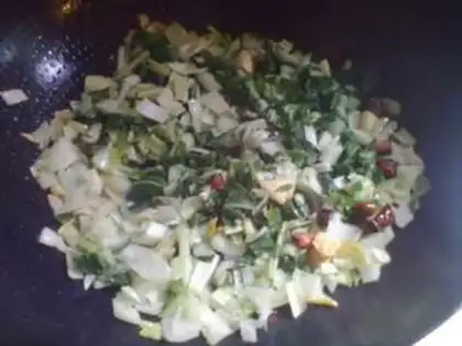 Make stir-fried fresh pickles step 5