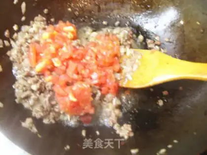 Make Black Pepper Beef Italian Sauce Noodles step 4
