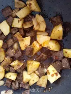 Make Beef roasted potatoes step 5