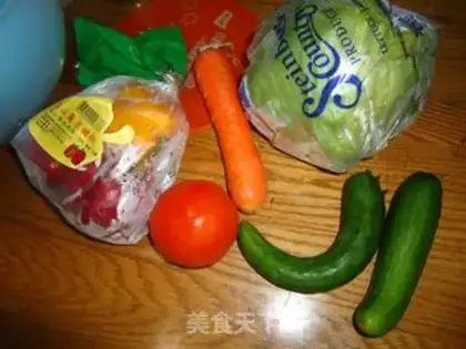 Make lettuce salad step 0