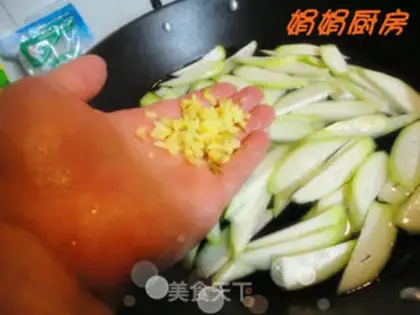 Make Smelt egg soup step 1