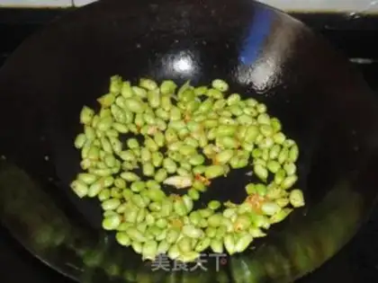 Make Chiwei shrimp step 1