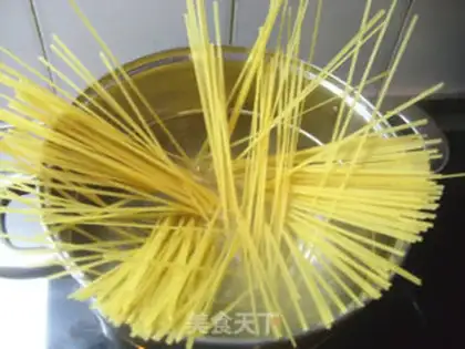 Make Black Pepper Beef Italian Sauce Noodles step 10