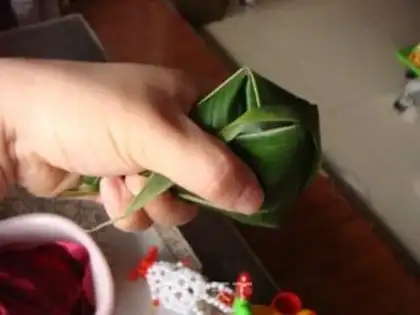 Make a rice dumpling step 2