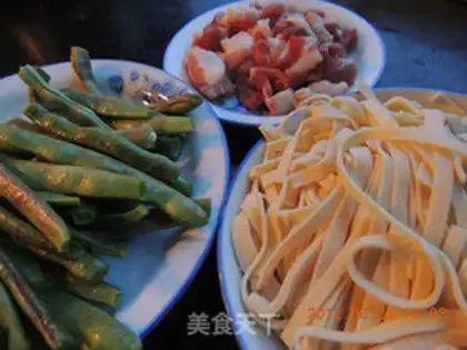 Make braised noodles with lentils step 0
