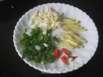 Make Dry roasted pomfret step 1