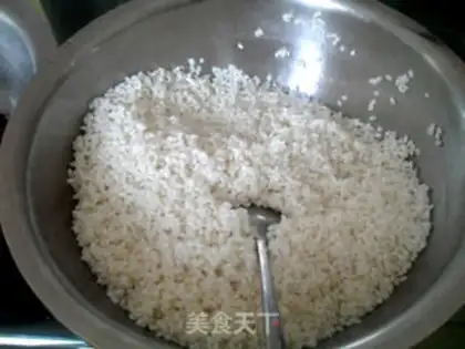 Make Sweet jujube triangle rice dumplings step 3