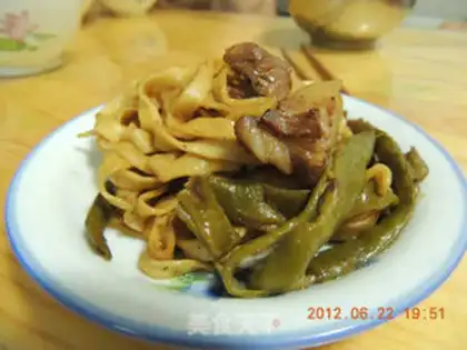 Make braised noodles with lentils step 6