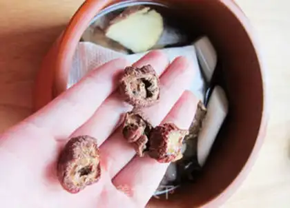 Make Red-burned cattle hooves step 2
