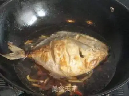 Make Dry roasted pomfret step 7