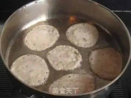Make Black bean dregs and barley flour egg cake step 4