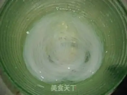 Make Steamed scallops with garlic and vermicelli step 1