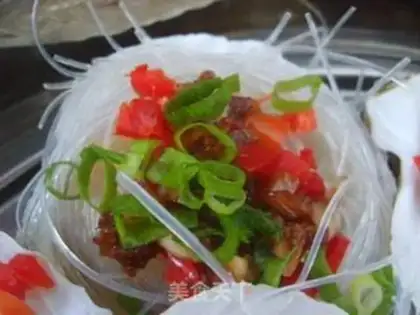 Make Steamed scallops with garlic and vermicelli step 3