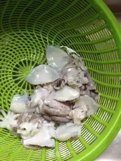 Make Fried cuttlefish with three pepper step 0