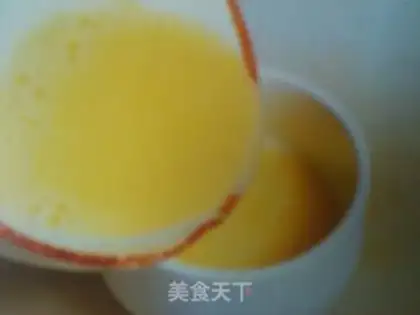 Make Steamed shrimp and crab meat in a tea bowl step 2