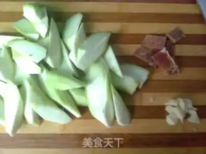 Make Smelt ham soup step 1