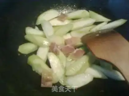 Make Smelt ham soup step 4