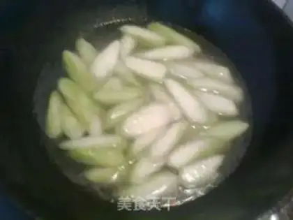 Make Smelt ham soup step 5