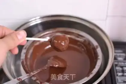 Make Chocolate cake lollipop step 7