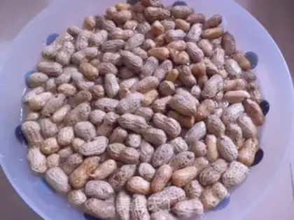 Make Salt-water peanuts step 1