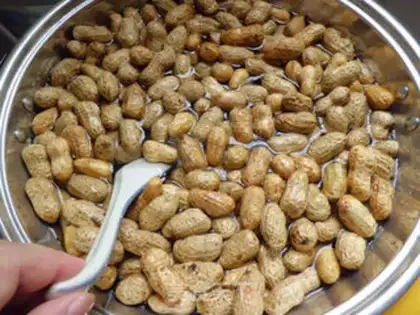 Make Salt-water peanuts step 3