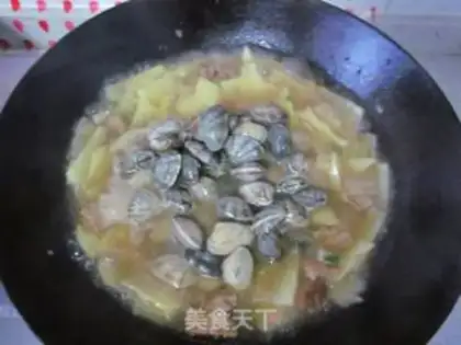 Make Seafood halo noodles step 6