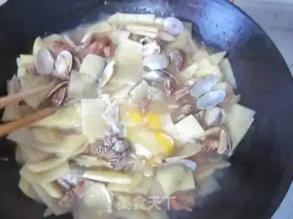 Make Seafood halo noodles step 7