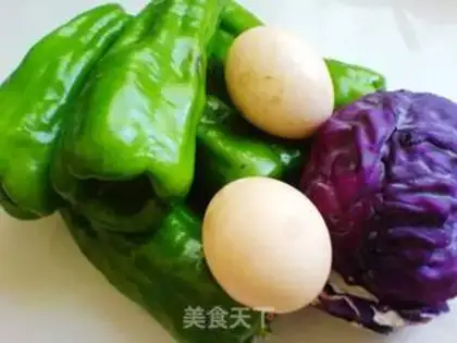 Make Pepper fried eggs step 0