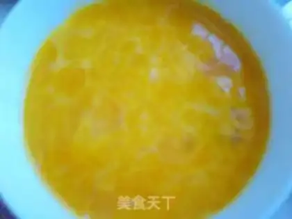 Make Pepper fried eggs step 1
