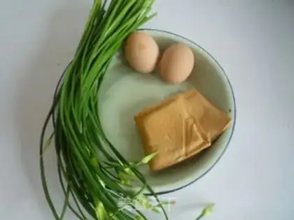 Make Eggs are dry and fried step 0