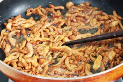 Make Olive bean fried meat step 3