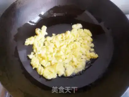 Make Eggs are dry and fried step 2