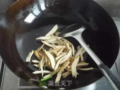 Make Eggs are dry and fried step 4