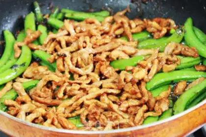 Make Olive bean fried meat step 8