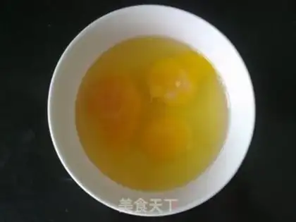 Make Tomato fried eggs step 0