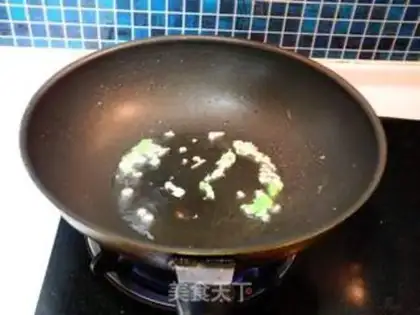 Make Pyramids, fried eggs step 4