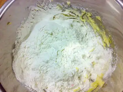 Make Rose egg yolk step 4