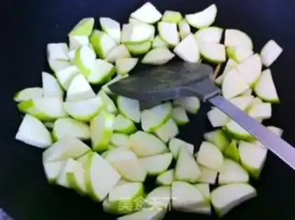 Make Golden mushrooms and silk melons step 3