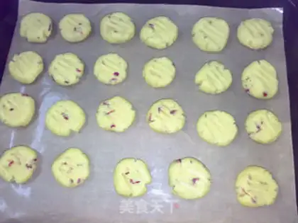 Make Rose egg yolk step 8