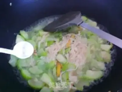 Make Golden mushrooms and silk melons step 6