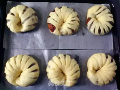 Make Bean-saloon bread step 11