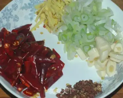 Make Spicy pot step 0