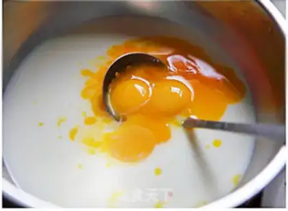 Make Grenade ice cream step 2