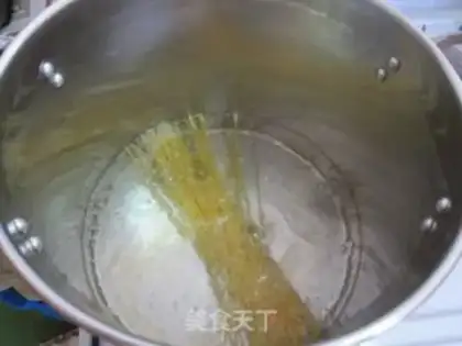 Make Curry pasta step 0