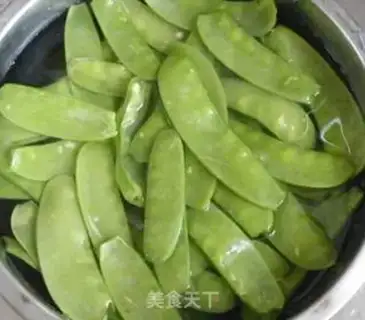 Make Fried Dutch beans step 1