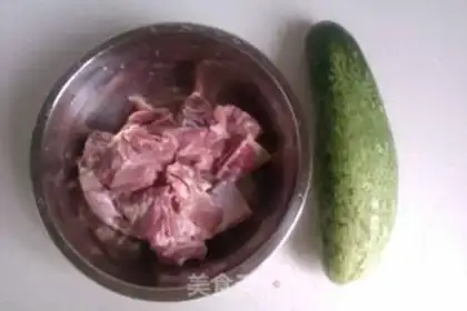 Make Cucumber ribs soup step 0