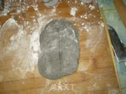 Make Black sesame rolls step 7