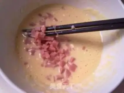 Make Egg hamcake step 4